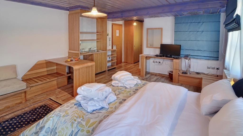 Dilofo Hotel Luxury Suites ภายนอก รูปภาพ