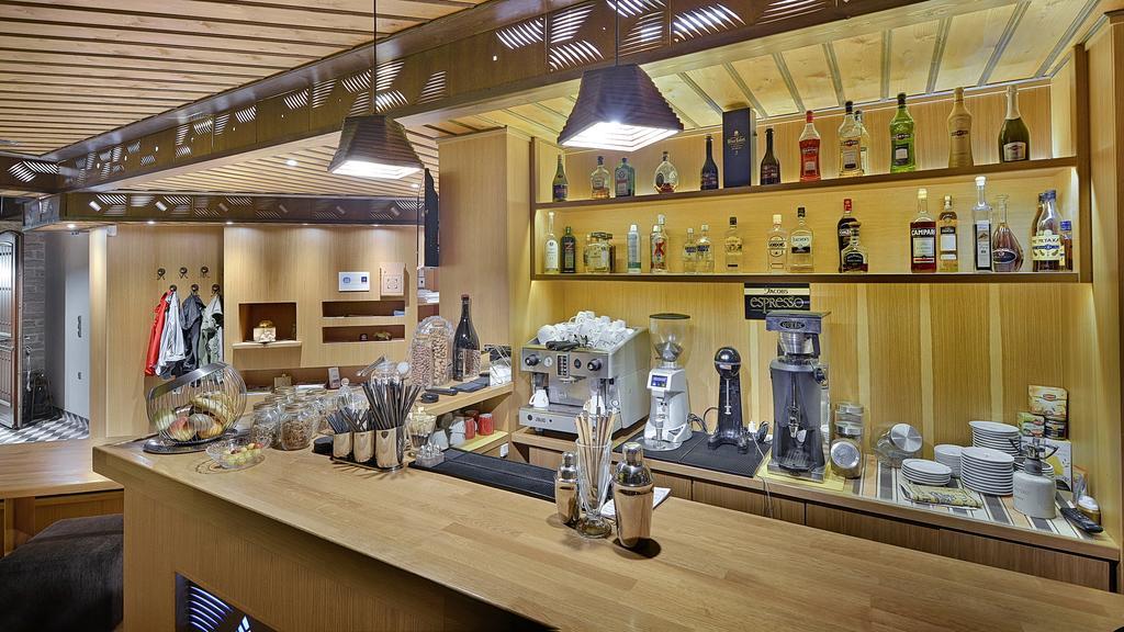 Dilofo Hotel Luxury Suites ภายนอก รูปภาพ